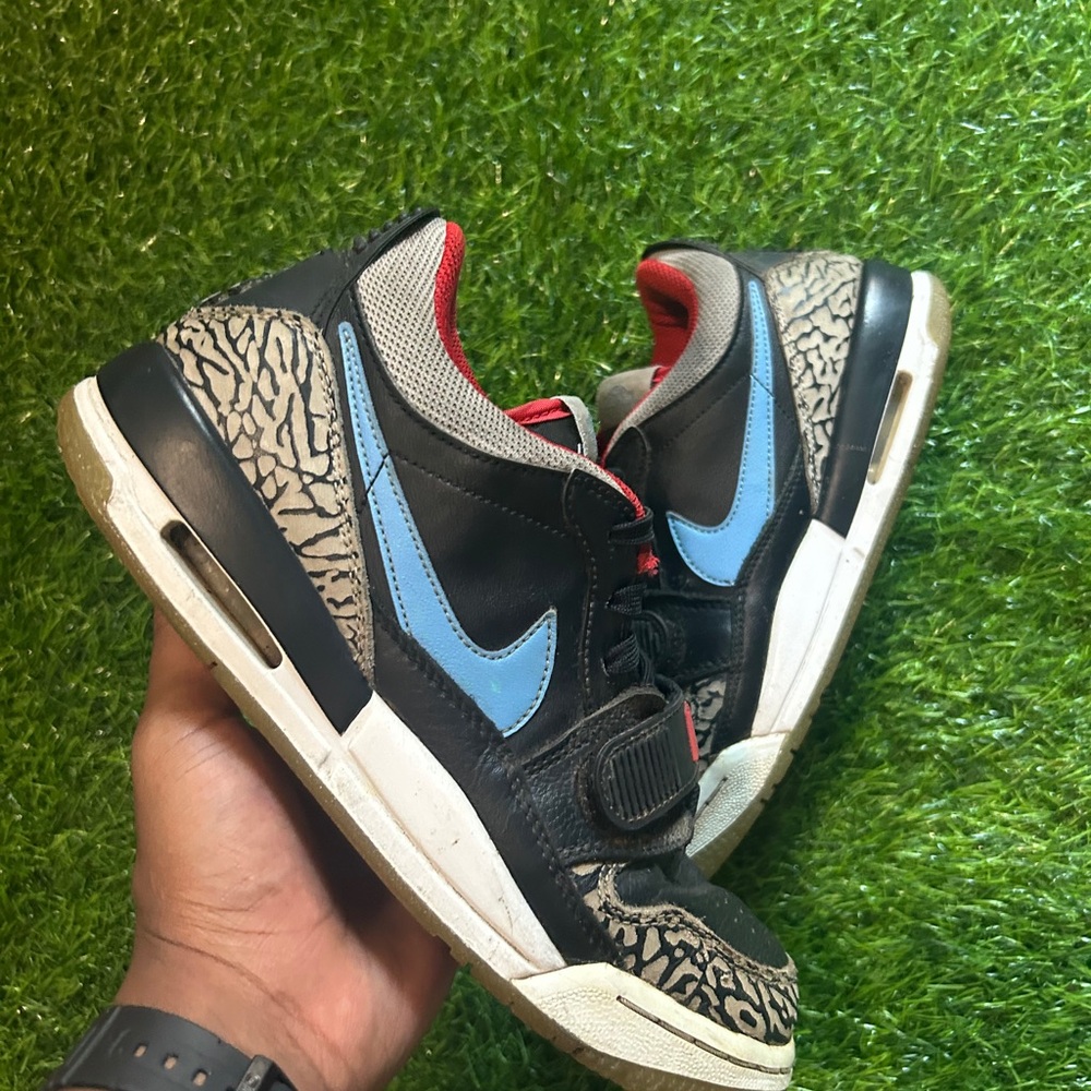 Nike Jordan Legacy 312 Low black cement game royal GS Size 7Y Youth Shoes No Box